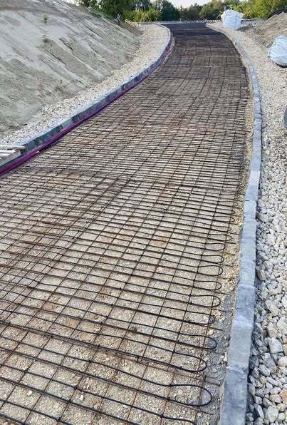 Роскошный особняк Орбана с бассейнами и бальным залом сняли с дрона: политик говорит, что это "ферма" его отца. Видео