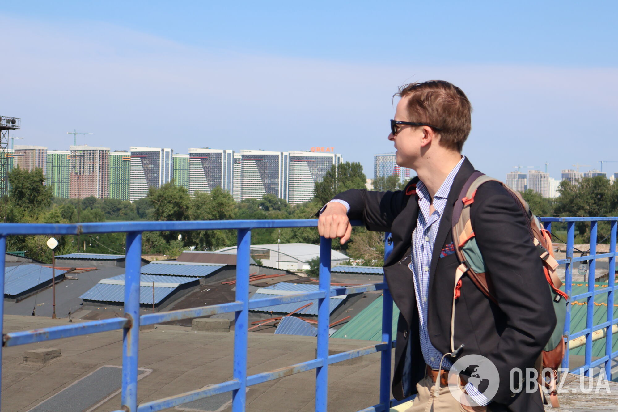 "Не опускаем руки, а работаем на победу": офис OBOZ.UA после российской атаки посетила особенная гостья из Нидерландов. Фото