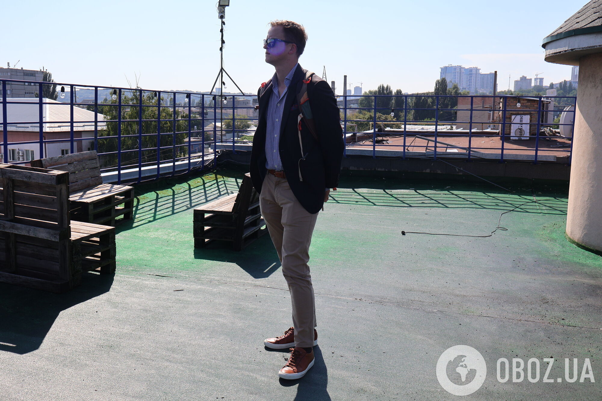 "Не опускаем руки, а работаем на победу": офис OBOZ.UA после российской атаки посетила особенная гостья из Нидерландов. Фото