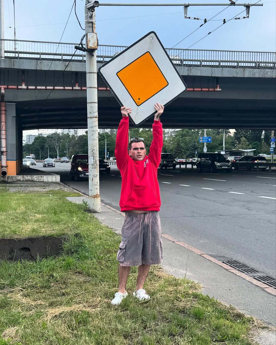 "Это не первое мое падение". Wellboy – о том, что осталось за кадром в борьбе с зависимостями, темных временах и мобилизации