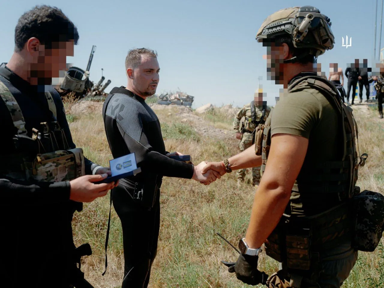 "Боротьба триває": Буданов проінспектував позиції на острові Зміїний і вручив нагороди воїнам. Фото