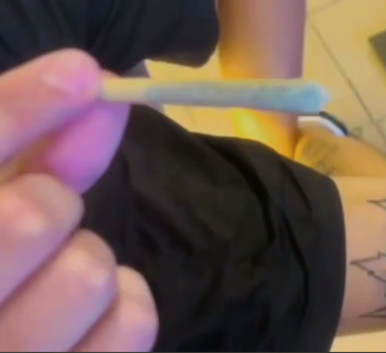 Магазин на "Лівобережній" у Києві звинуватили у продажу наркотиків неповнолітнім. Подробиці та відео