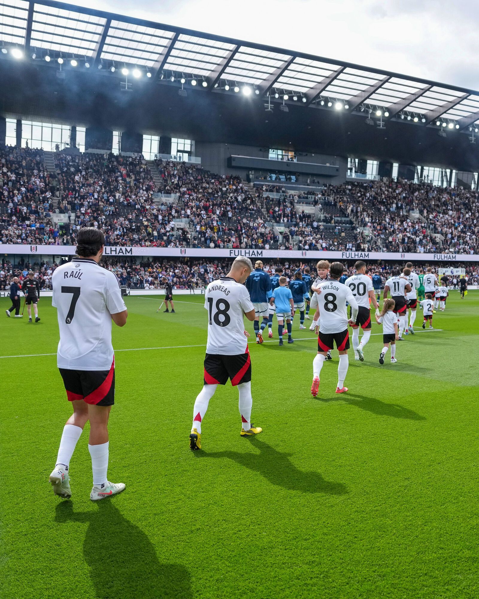 "Шахтер" продал лидера команды в Англию за 40 млн евро