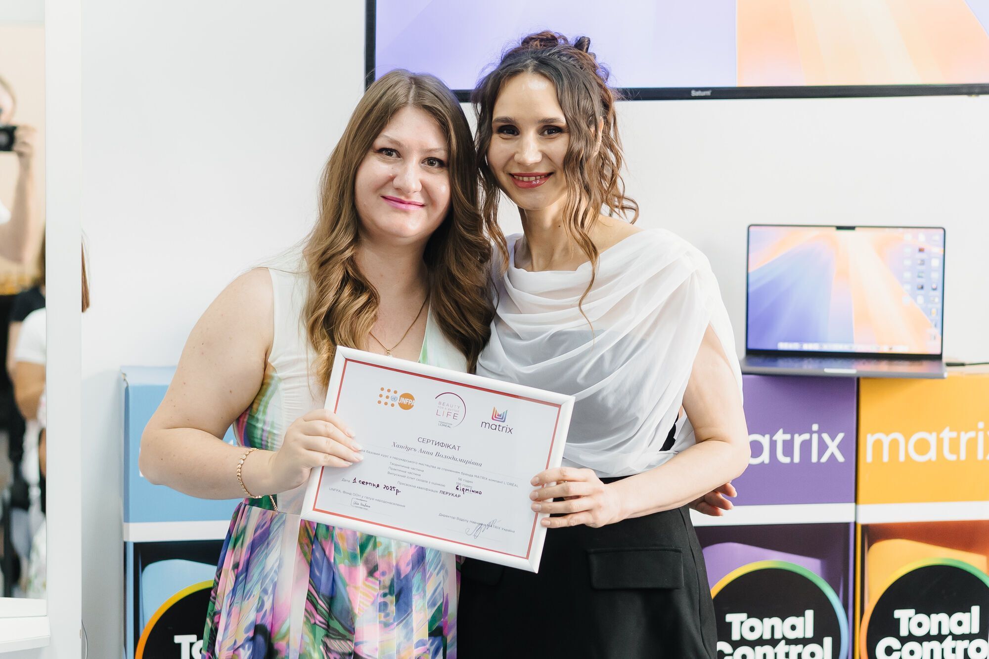 Краса, що надихає: як L’Oréal Україна допомагає українкам змінювати життя