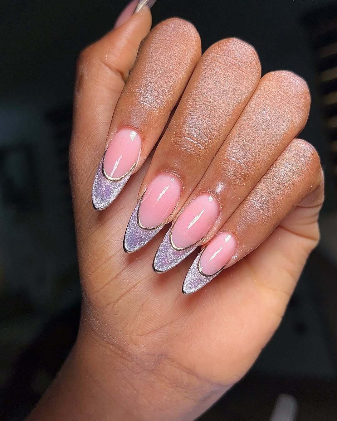 У тренді новий варіант французького манікюру: як зробити "скляний" дизайн