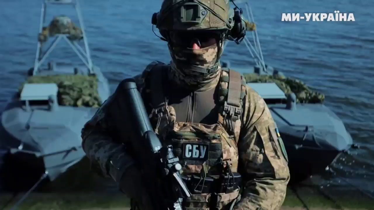 Тепер це аварійна конструкція: Малюк розповів подробиці ударів СБУ по Керченському мосту