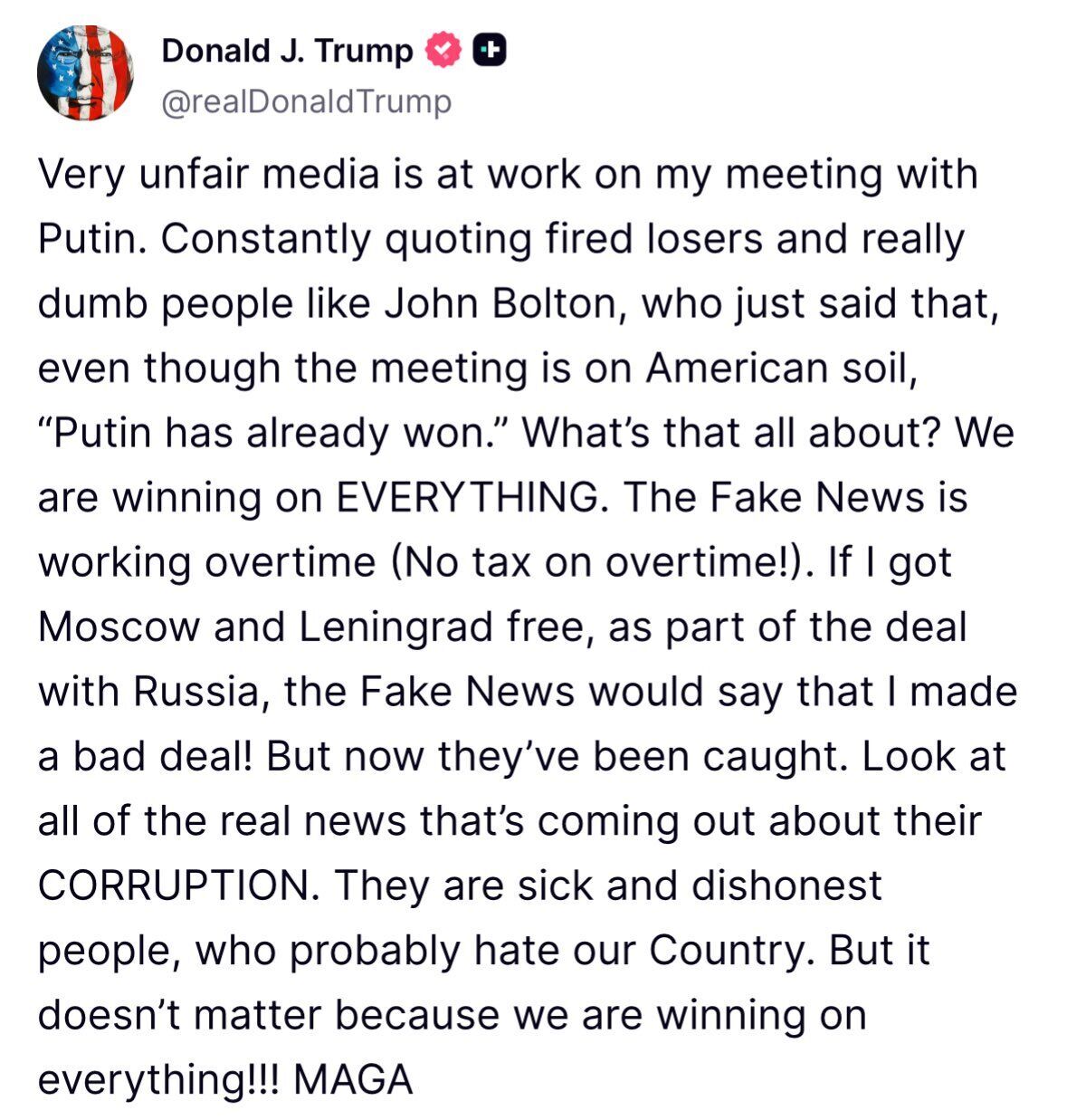 "Работают сверхурочно": Трамп пожаловался на СМИ, которые "неправильно" освещают его встречу с Путиным