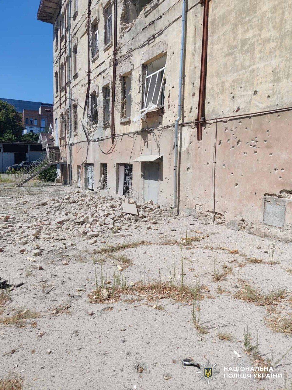 Росіяни атакували карету швидкої і легкові авто на Херсонщині та Донеччині: є загиблі й поранені. Фото