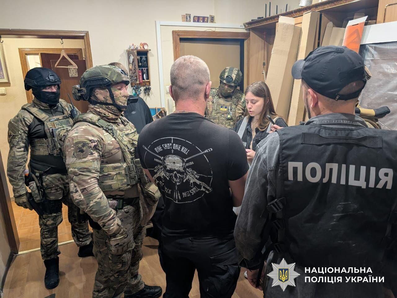 Понад 150 одночасних обшуків: в Україні перекрили канали переправлення чоловіків за кордон. Всі деталі і фото