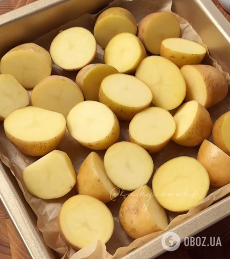 Как вкусно приготовить молодой картофель в духовке: подайте с нежным чесночным соусом
