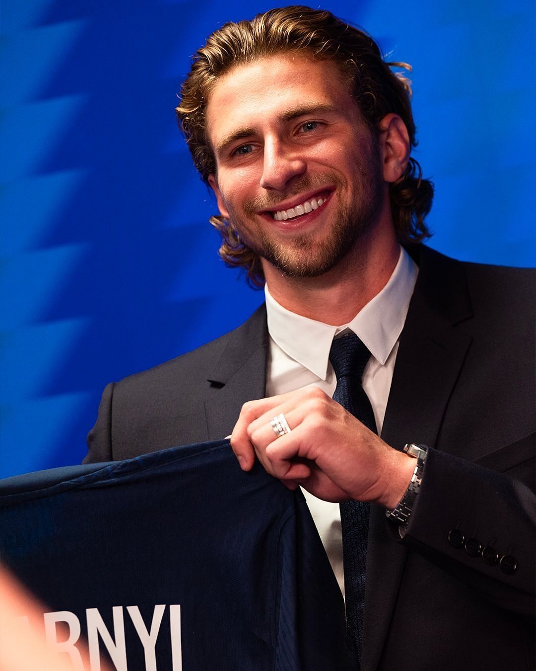 Футболіст збірної України Забарний похизувався преміальною каблучкою за ціною авто. Фото