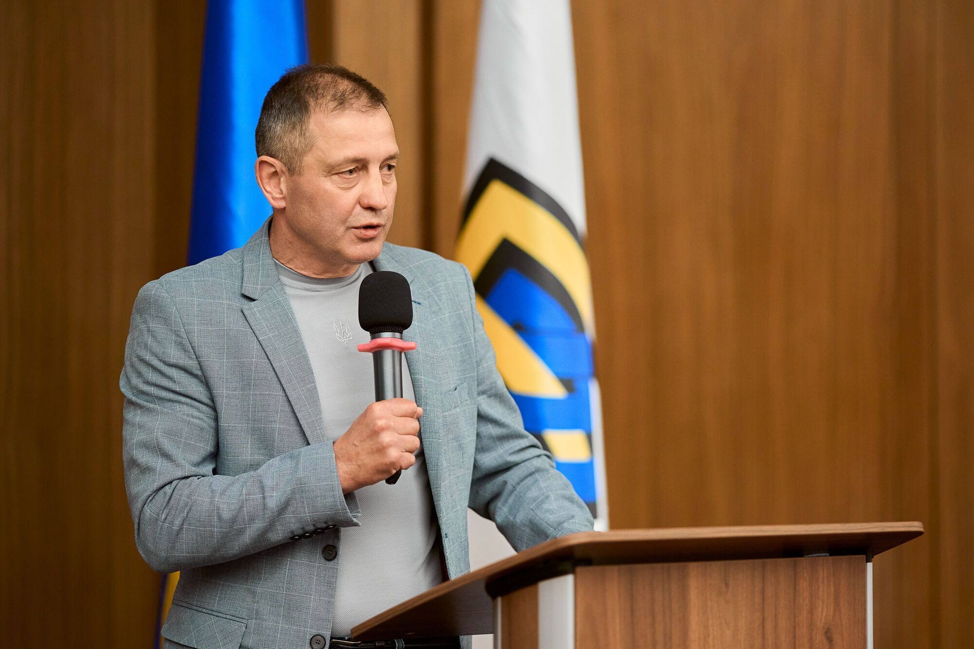 Frontline Industry: NAUDI выпустила англоязычный журнал об украинском и мировом оружии