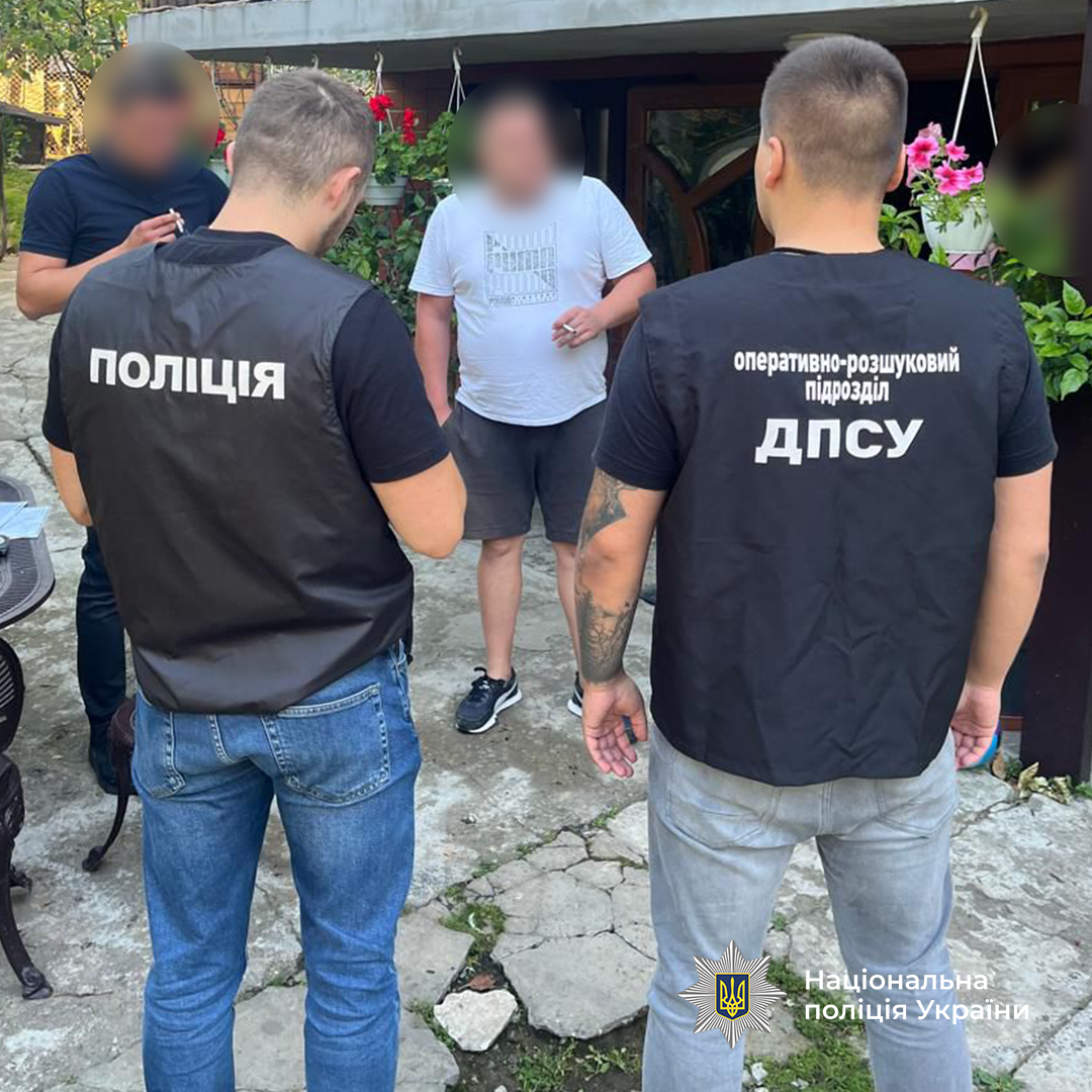 Организовывали выезд в пять стран: полиция перекрыла десятки каналов незаконной переправки лиц за границу. Фото