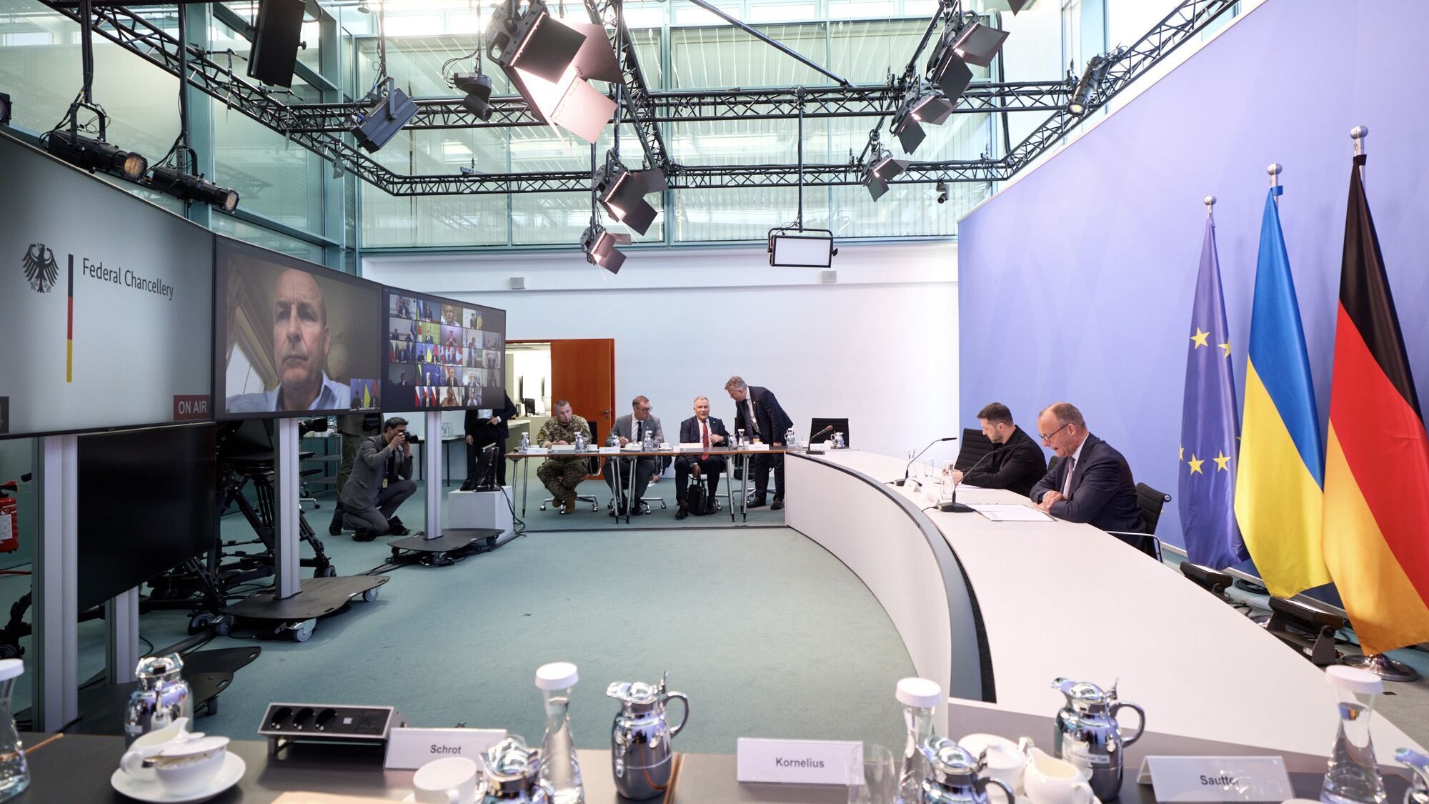 Тиск на РФ і жодних обмежень для ЗСУ: про що домовилися на зустрічі "коаліції охочих"