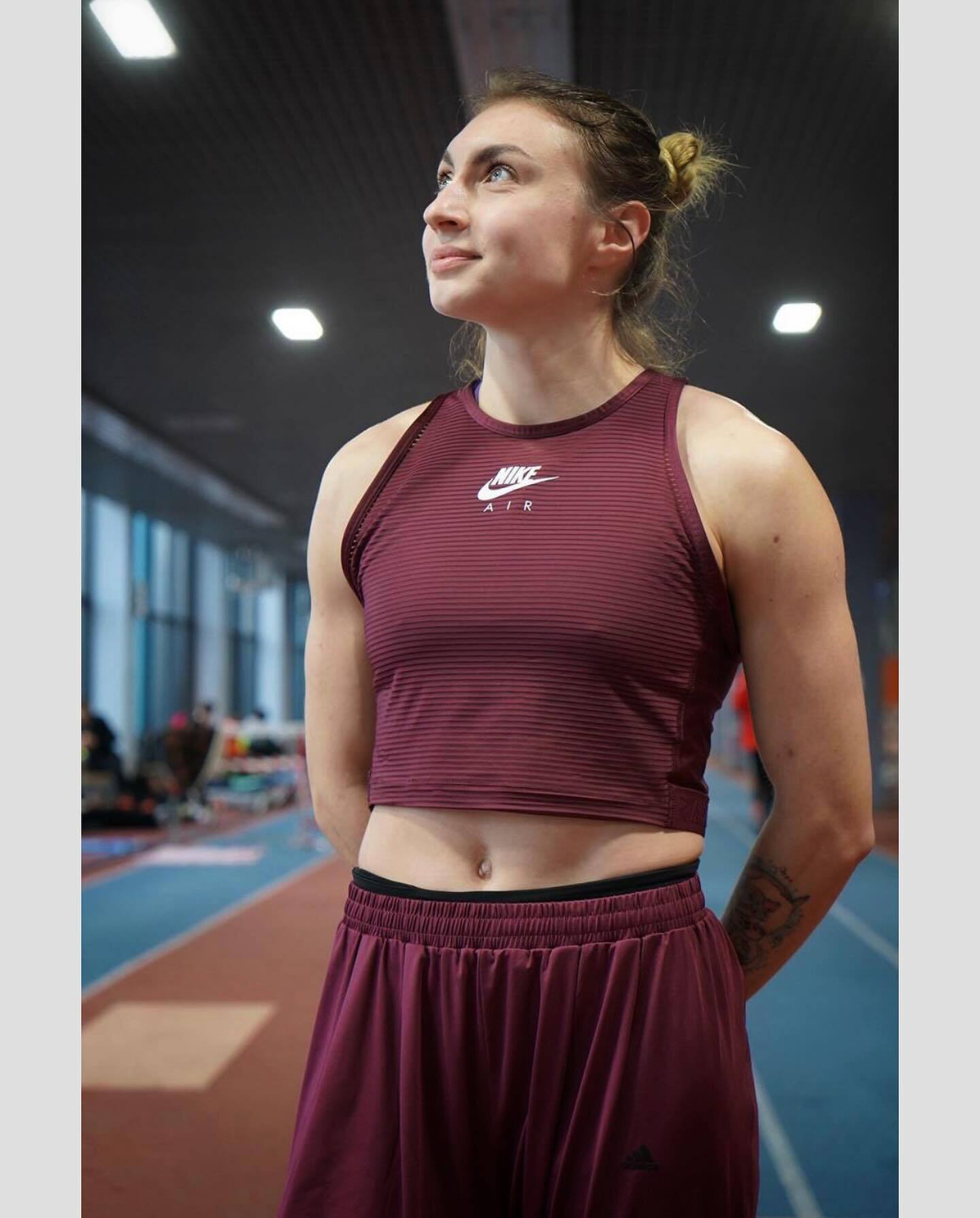 Який вигляд має 24-річна українська красуня-легкоатлетка, яка сенсаційно виборола "золото" Континентального туру в Єрусалимі. Фото