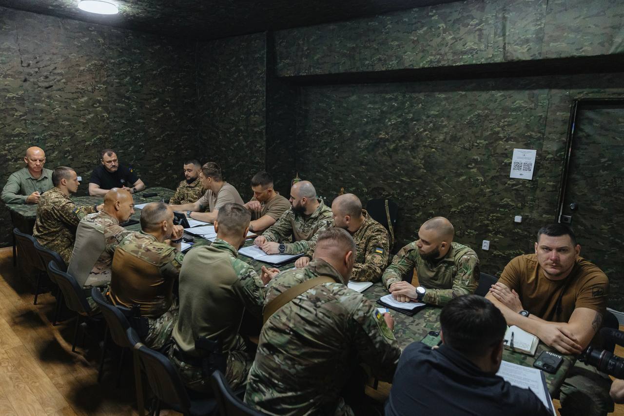 Ликвидировано более 150 оккупантов: министр МВД посетил Донецкую область и рассказал об отражении наступления врага. Фото