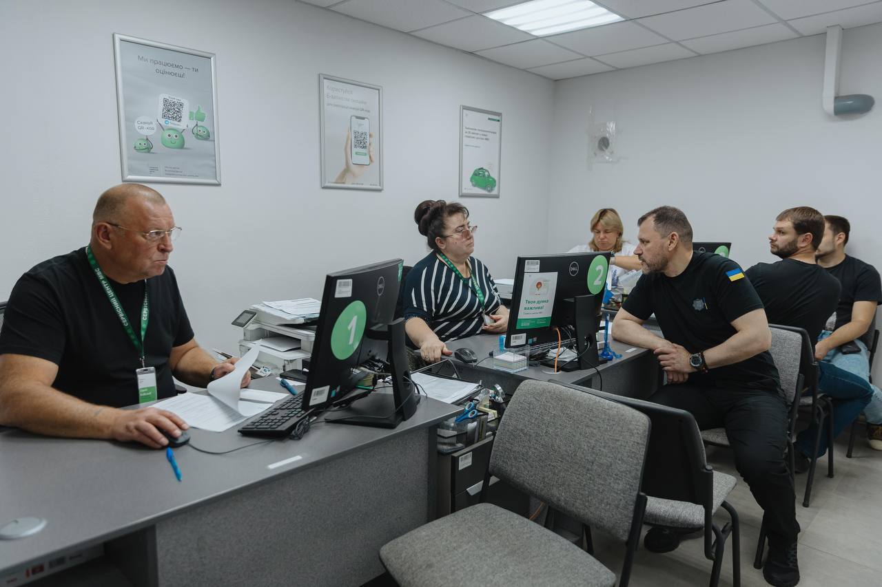 Ликвидировано более 150 оккупантов: министр МВД посетил Донецкую область и рассказал об отражении наступления врага. Фото