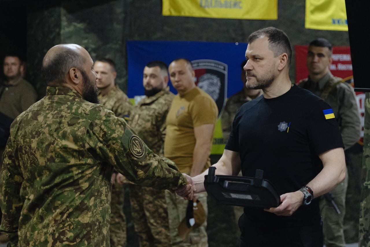 Ликвидировано более 150 оккупантов: министр МВД посетил Донецкую область и рассказал об отражении наступления врага. Фото