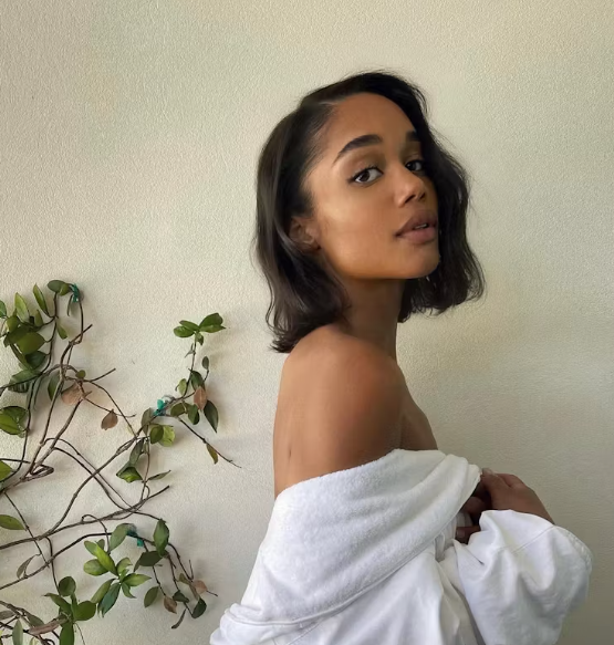 Смелые слои и текстурированные кончики: 5 трендовых причесок на осень 2025 года