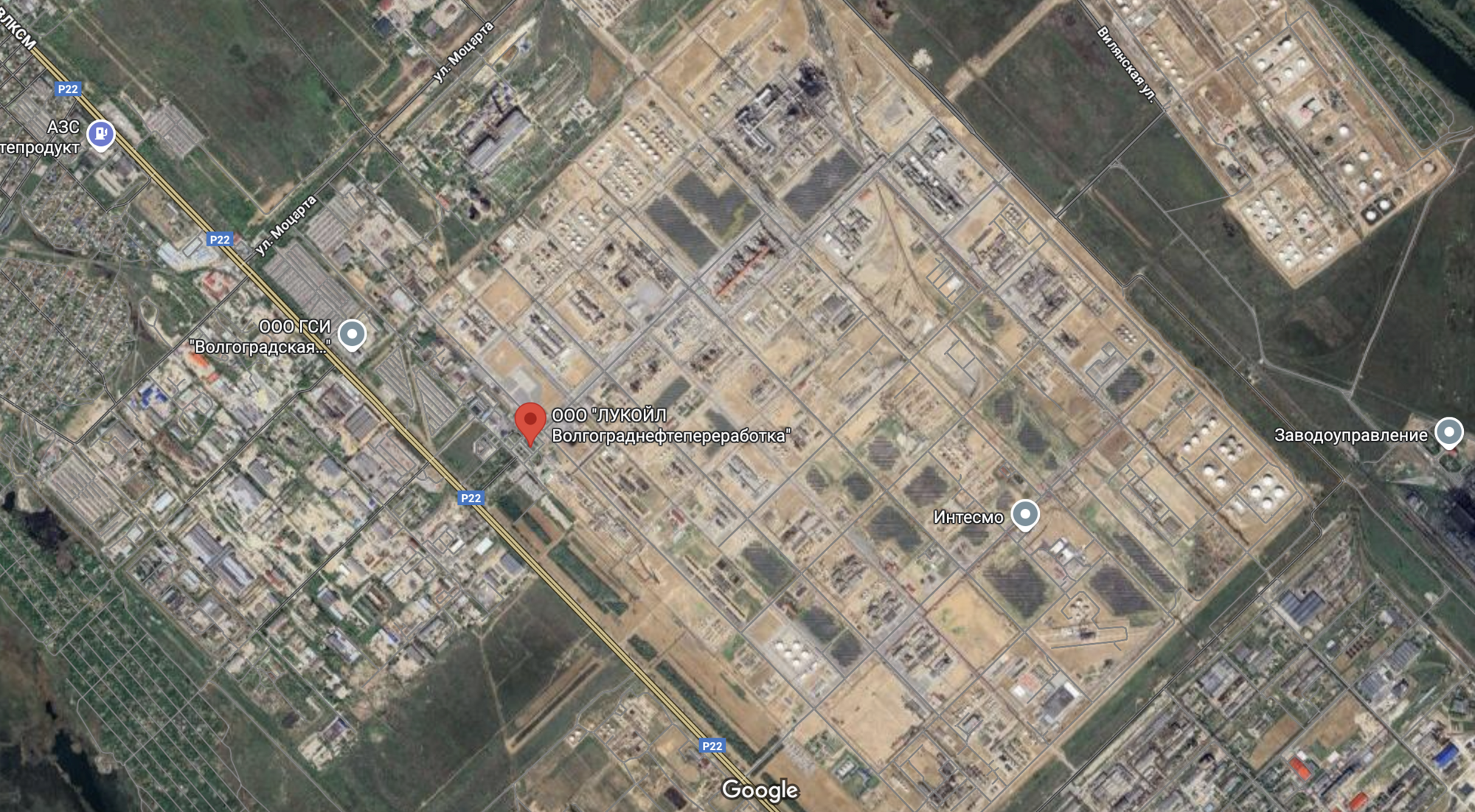 У Волгограді атаковано НПЗ, спалахнула пожежа: росіяни влаштували істерику. Відео