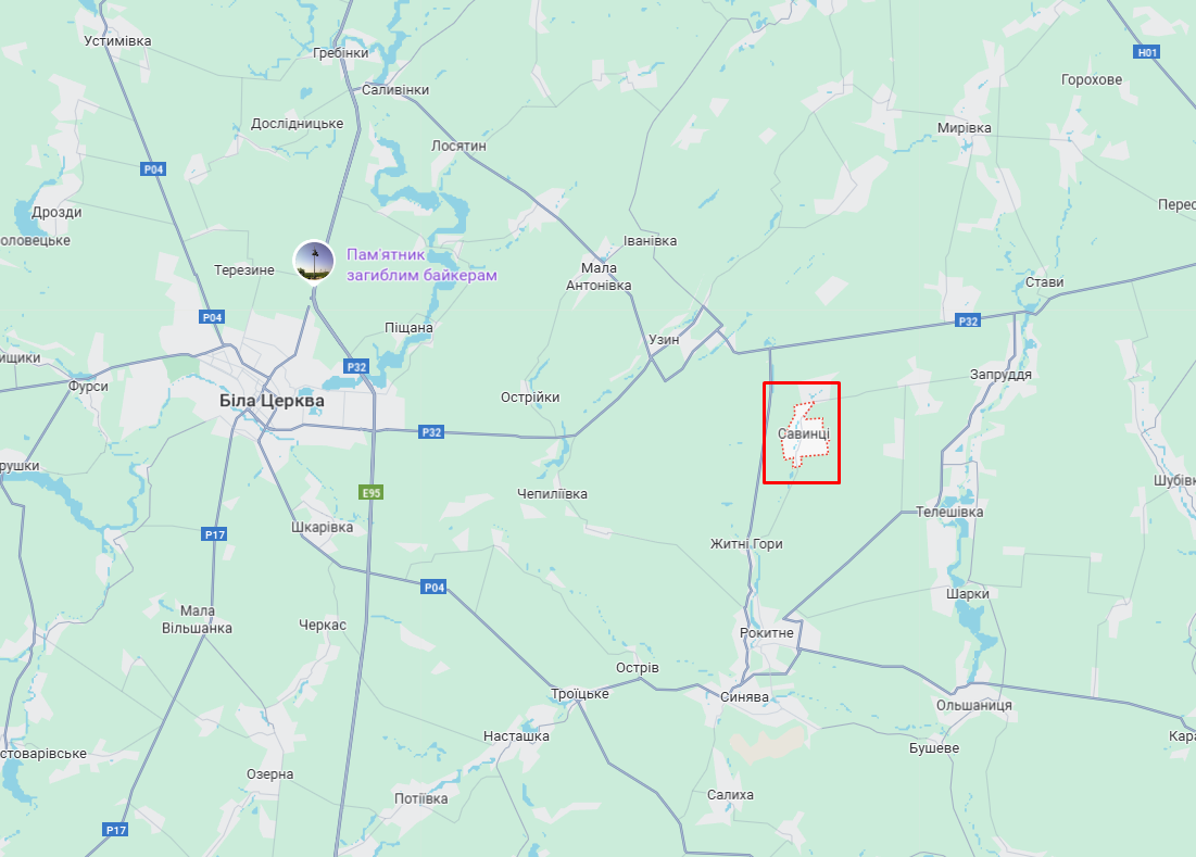 На Київщині внаслідок зіткнення частина легковика опинилась під вантажівкою: є постраждалі. Фото