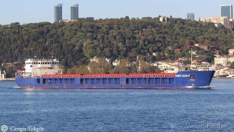 Силы обороны атаковали морской порт на юге России: поражено судно с иранскими запчастями для "Шахедов". Фото