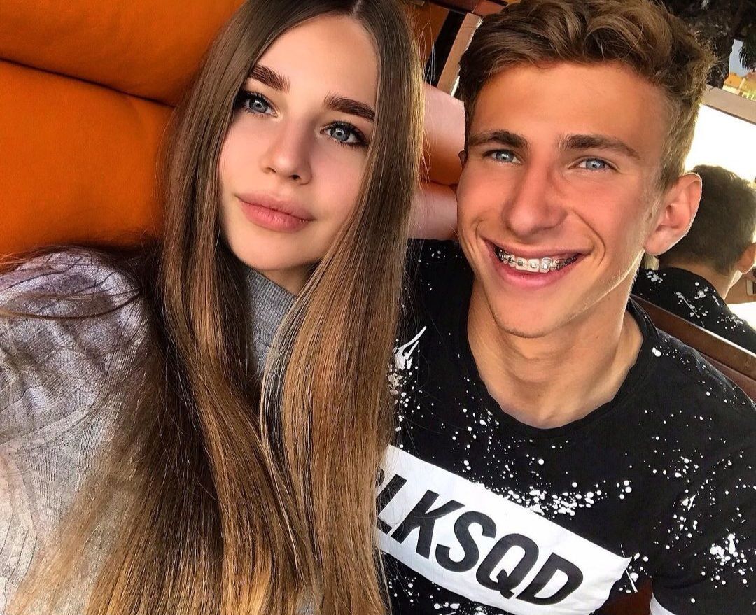 Страдала от звездного отчима и влюбилась в лидера сборной Украины: кто жена Забарного и почему влюбленные живут как пенсионеры