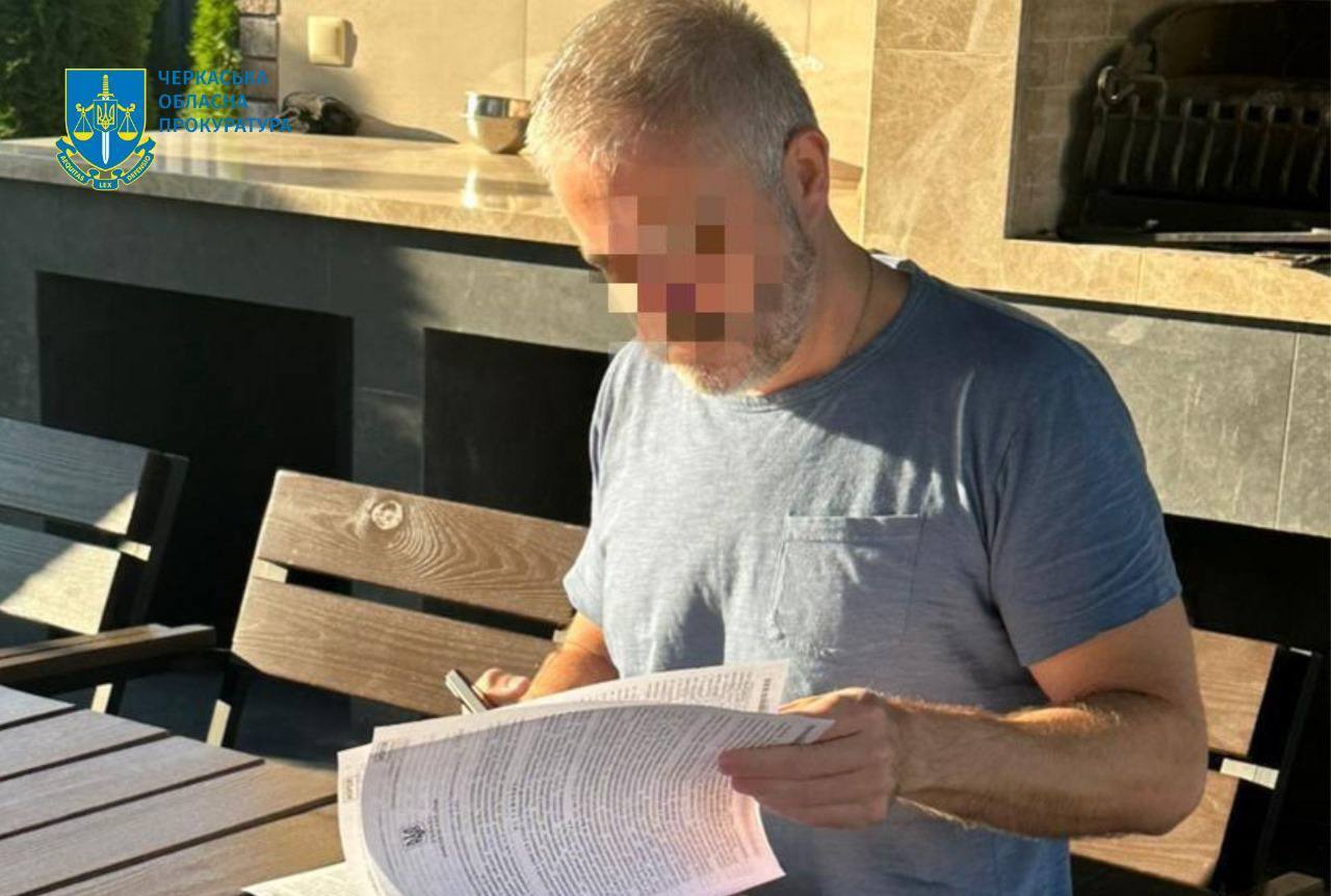 Керівнику компанії на Черкащині повідомили про підозру.