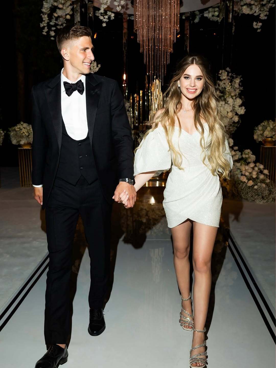 Страдала от звездного отчима и влюбилась в лидера сборной Украины: кто жена Забарного и почему влюбленные живут как пенсионеры