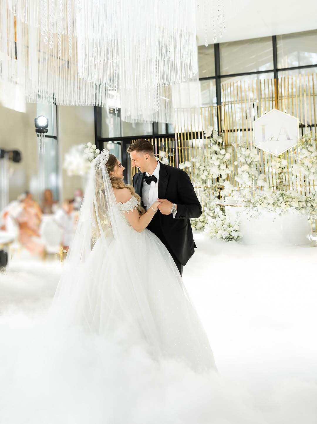 Страдала от звездного отчима и влюбилась в лидера сборной Украины: кто жена Забарного и почему влюбленные живут как пенсионеры