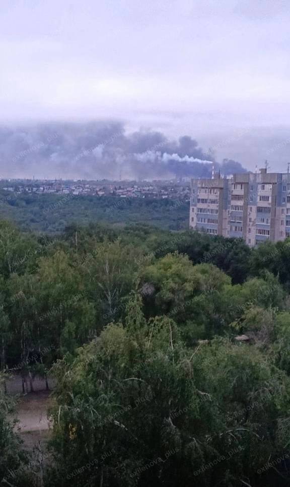 "Сильно попали": украинские дроны атаковали НПЗ в Сызрани, у россиян паника. Фото и видео