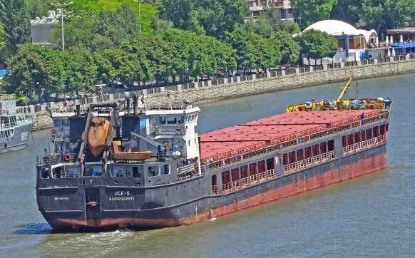 https://i.obozrevatel.com/gallery/2025/8/15/port-olya-4-general-cargo-ship-273390550.jpg