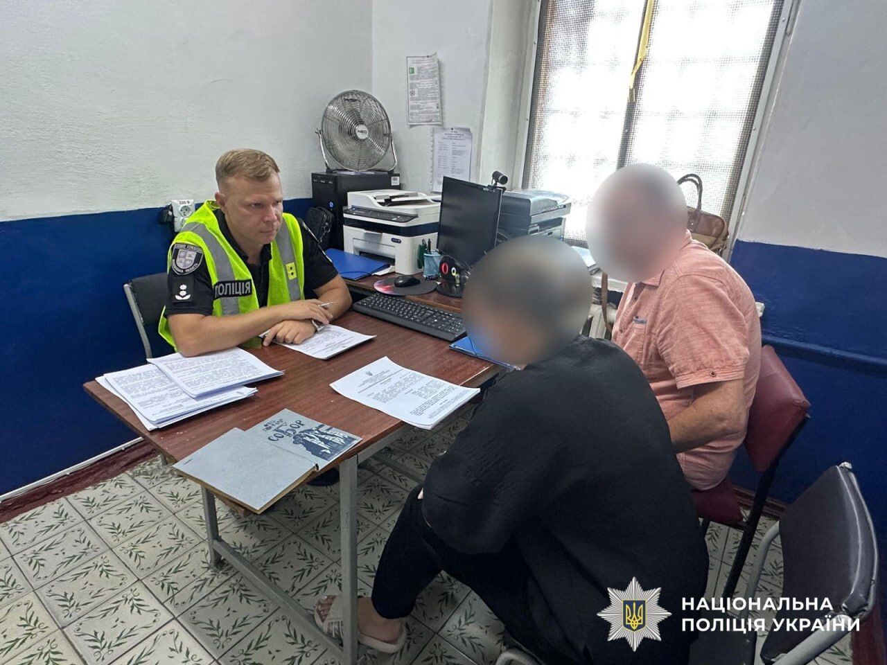 Волонтери завезли до України 6 авто "для ЗСУ" і всі продали