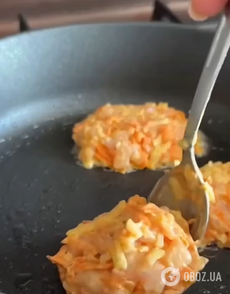 Сочные куриные оладьи с сыром: какой ингредиент добавить для нежного вкуса