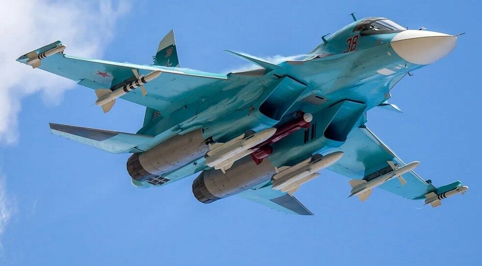 Россия вынуждена заменять авиаракеты дешевыми средствами поражения: в чем причина и может ли враг на них "выехать"