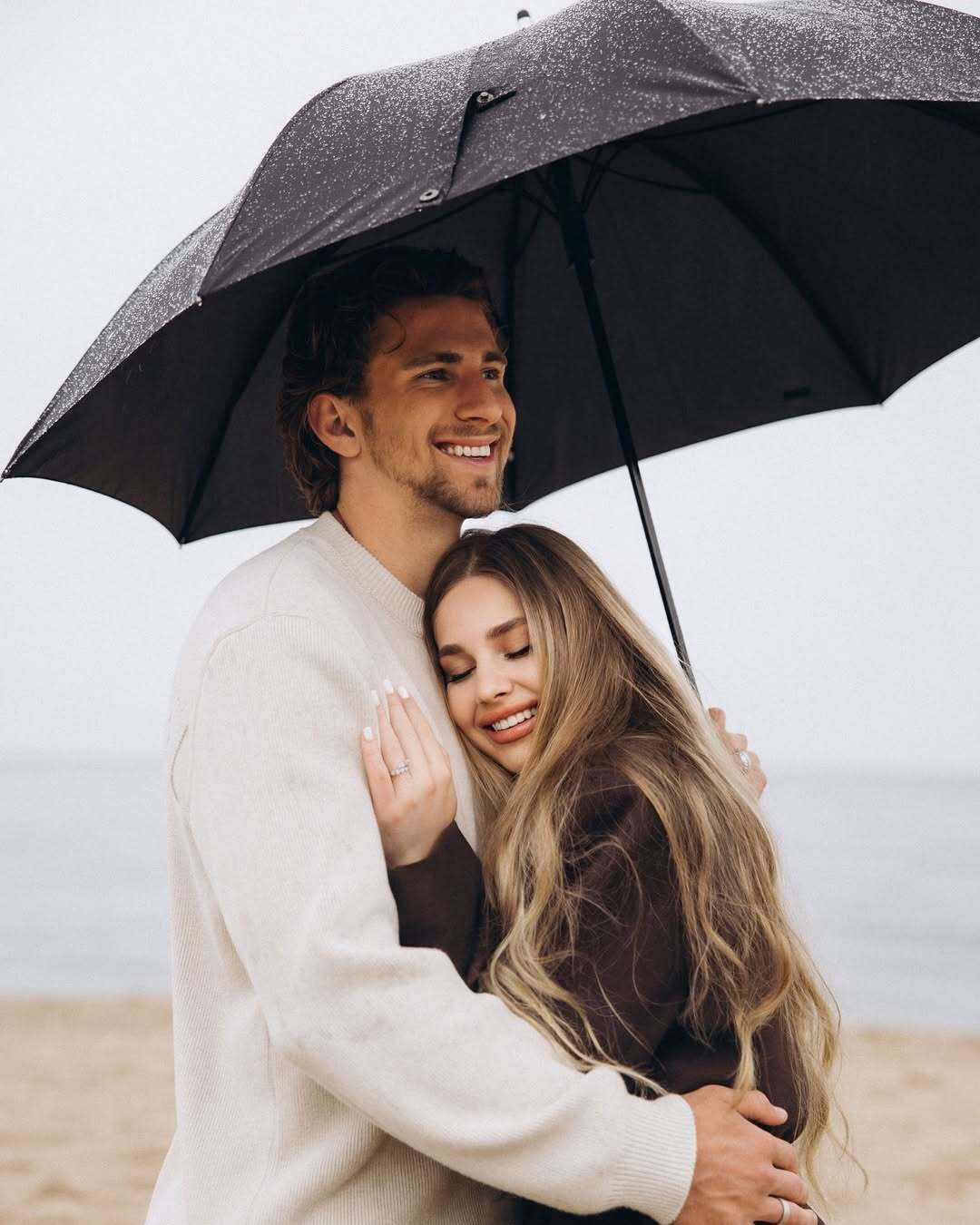 Страдала от звездного отчима и влюбилась в лидера сборной Украины: кто жена Забарного и почему влюбленные живут как пенсионеры