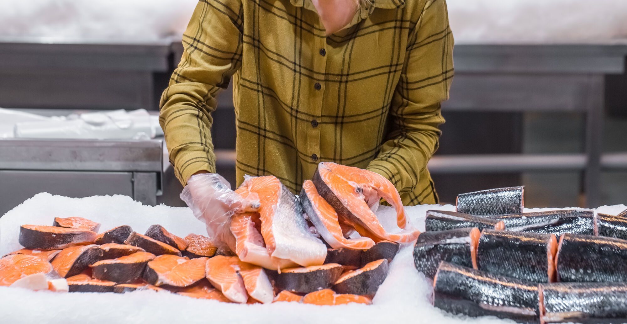 Как нельзя хранить рыбу: продукт быстро испортится