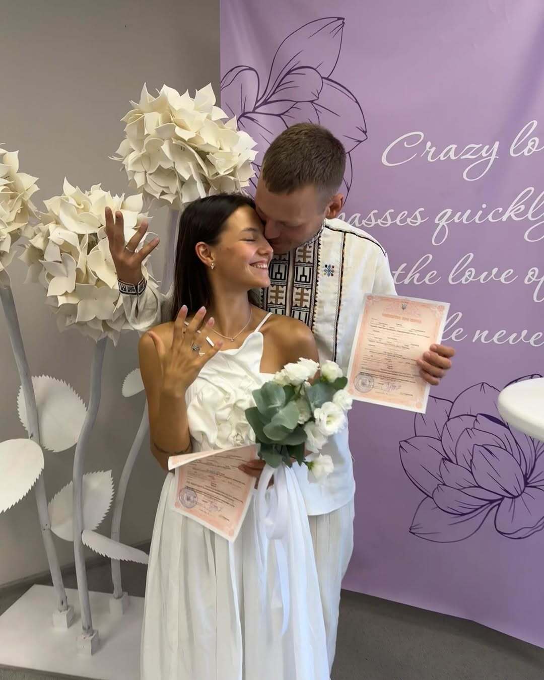 Дружина Костянтина Темляка натякнула на розлучення з актором на новому фото