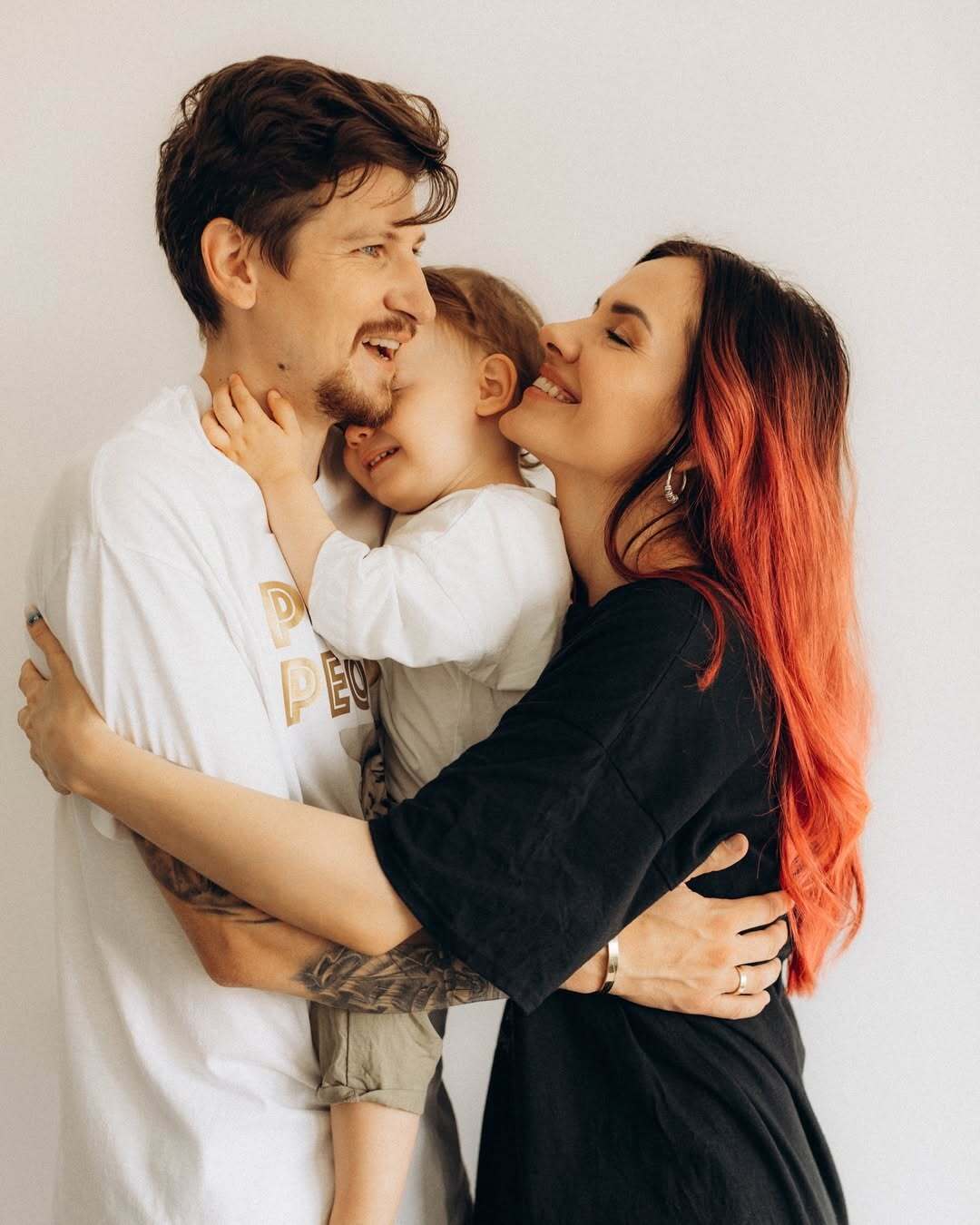 "Можна перший триместр вважати вагітністю?" Сергій Середа підколов ведучу після запитання про другу дитину від MamaRika