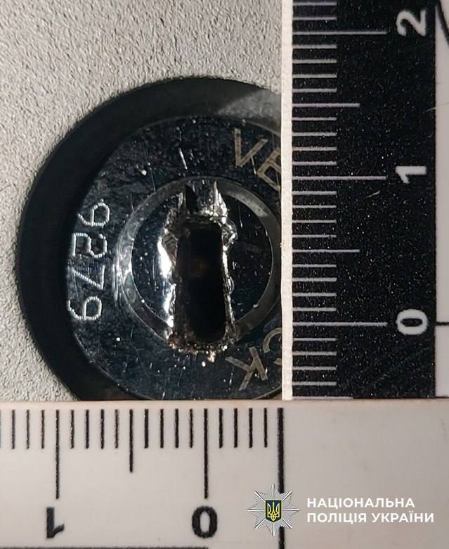 В Киеве с поличным задержали мужчину, который пытался обокрасть банкомат на Оболони. Подробности и фото