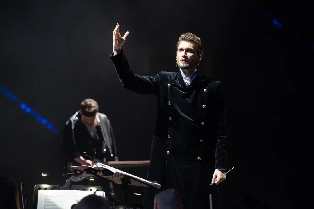 "Вы готовы выйти на сцену топлес?" Вадим Яценко рассказал о своих табу на работе и назвал единственное шоу, в котором бы согласился сняться