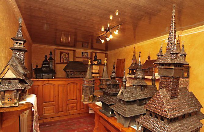 Куда пойти в поселке Пилипец в Карпатах