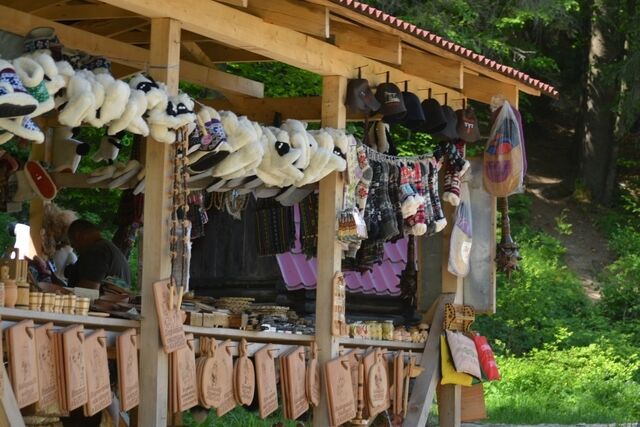 Сувенирный рынок, Пилипец