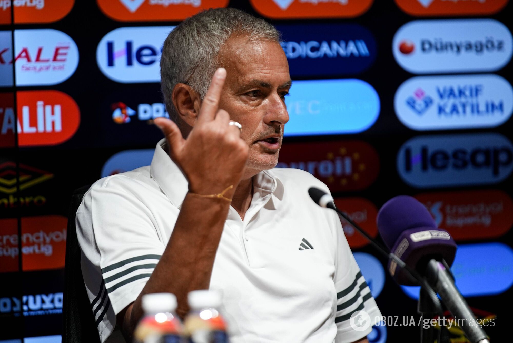 "Любители Путина". Футболиста сборной Украины согласились продать за 10 млн евро. Новый клуб игрока вызвал панику у болельщиков