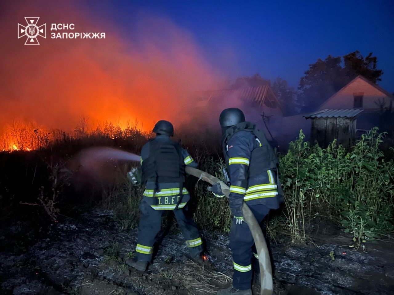 Россия ударила по селу в Запорожье: погиб 15-летний парень, его брат, сестра и родители получили ранения. Фото