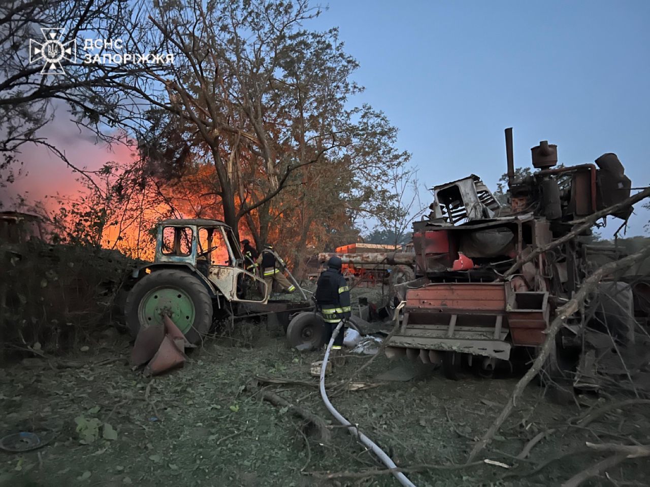 Россия ударила по селу в Запорожье: погиб 15-летний парень, его брат, сестра и родители получили ранения. Фото