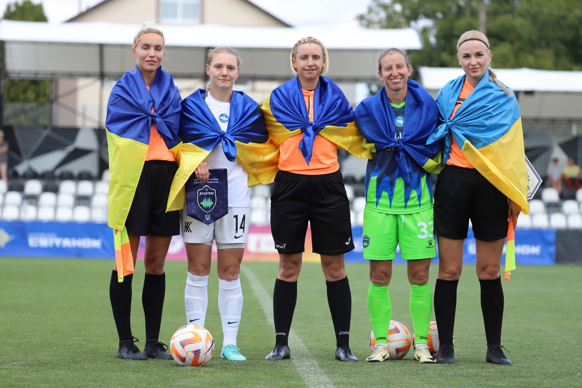 "На языке России мы здесь не общаемся": момент матча чемпионата Украины вызвал овации трибун. Видео