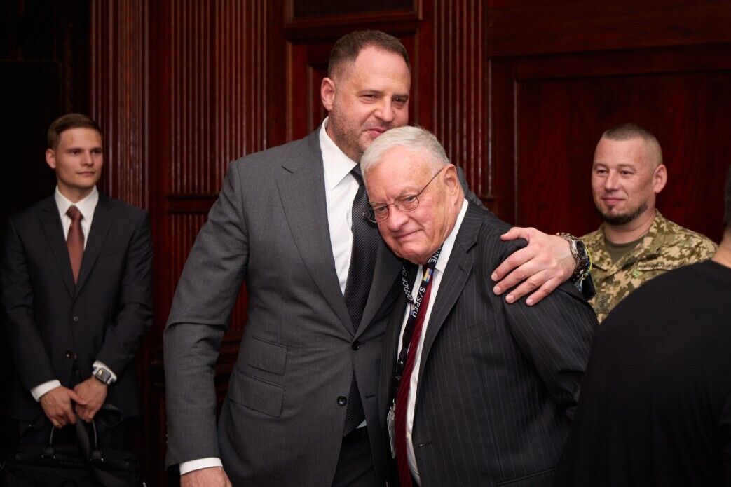 Зеленський зустрівся зі спецпредставником Трампа Келлогом: подробиці й фото