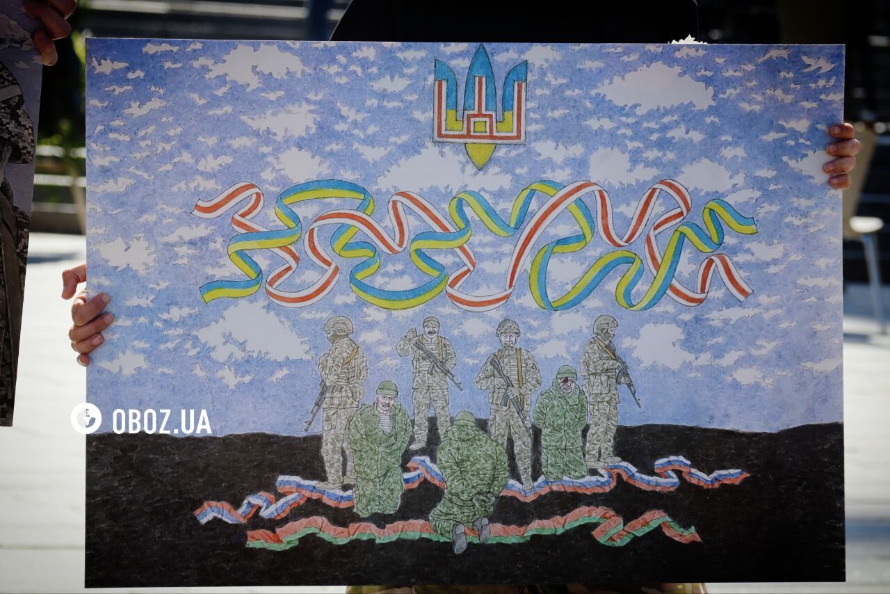 В Киеве попрощались с военным и известным художником Давидом Чичканом. Фото и видео