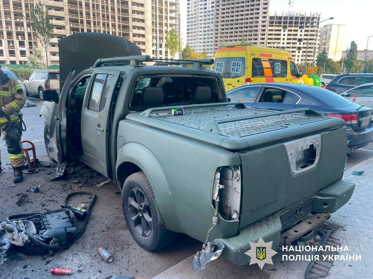 В Киеве произошел взрыв в автомобиле военного. Все подробности, фото и видео
